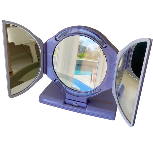 Revlon lighted travel makeup mirror - Picture 2 of 6